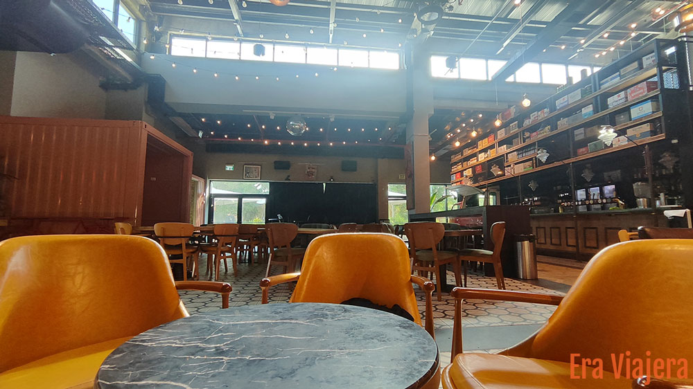 Interior de The Spot Hostel