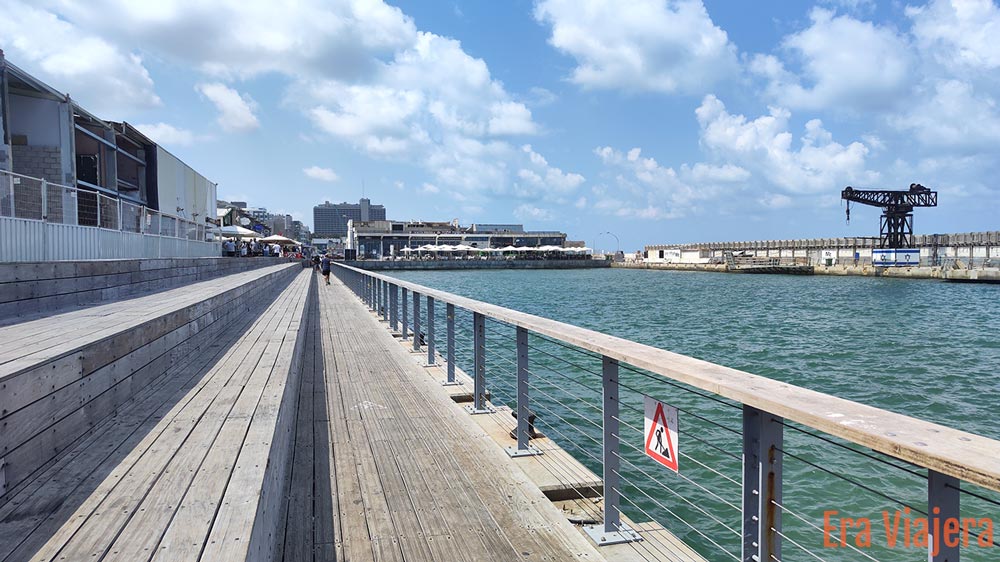Vista al mar en el puerto de Tel Aviv
