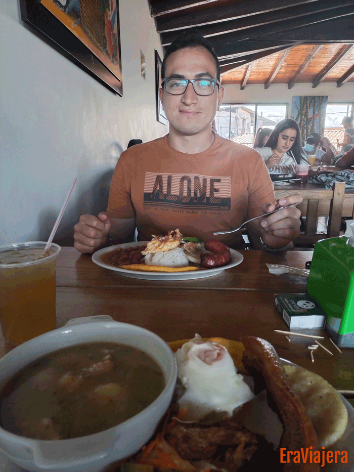 Comida tradicional en Guatapé
